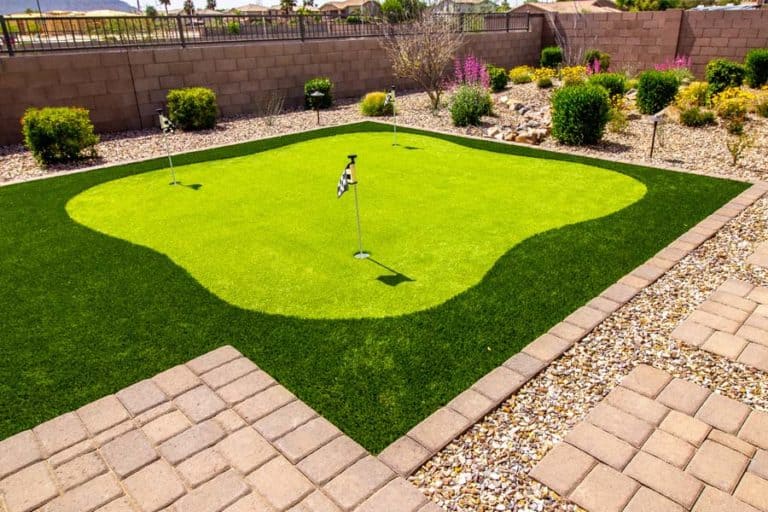 How To Make A Putting Green: Backyard and Indoor (DIY)