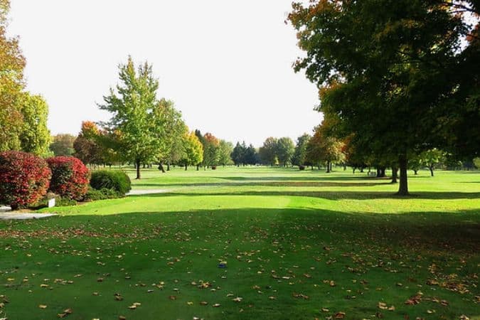 A shot of riverview golf course